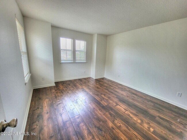 Building Photo - 2311 Red Moon Dr