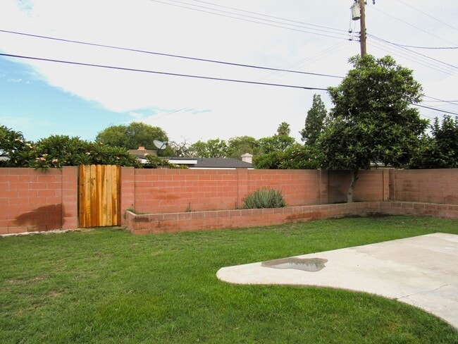 Building Photo - Modern Renovated Single Story 3-Bedroom, 2-Bathroom House
