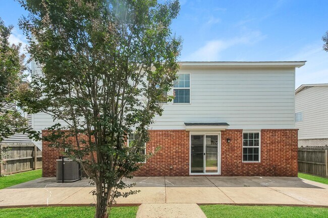Building Photo - 9996 Chariden Dr