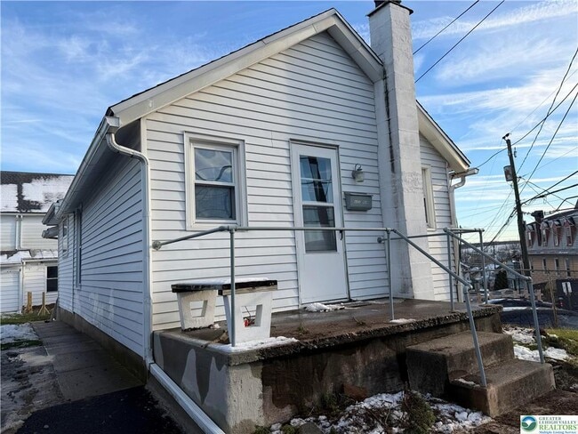 Building Photo - 4453 Main St