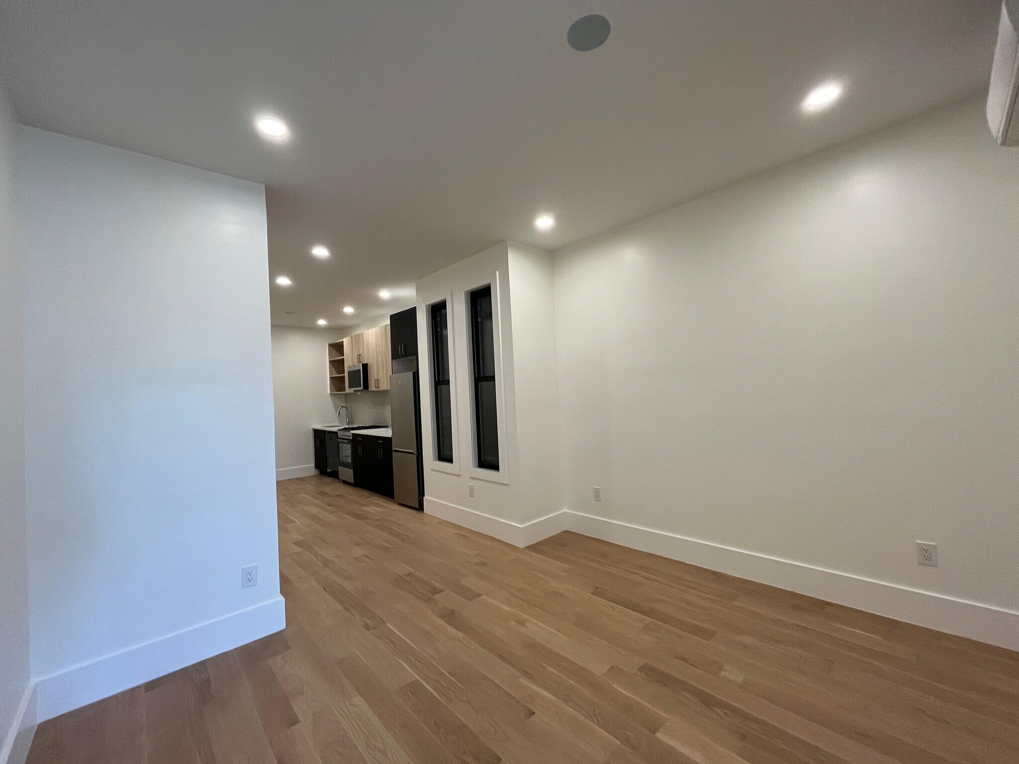 Building Photo - 51 Grace St