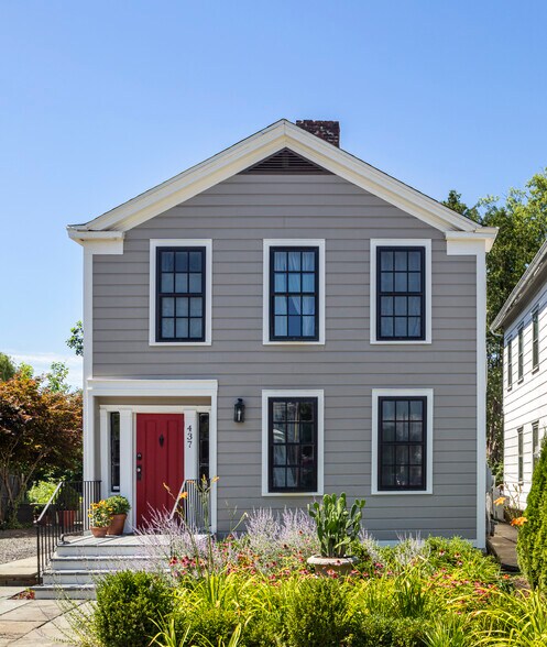 Building Photo - 437 State St