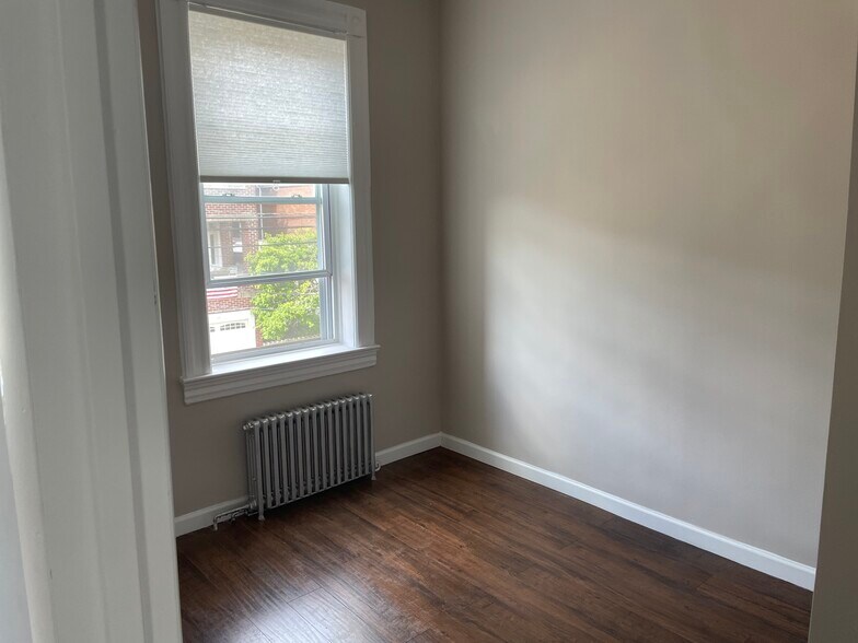 Building Photo - 48 65th St