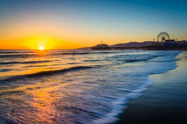 Building Photo - 2721 2nd St