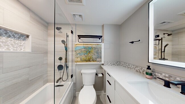 Building Photo - 43 Garden St