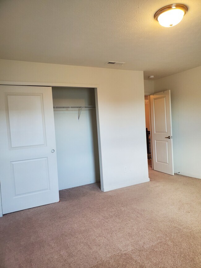 Building Photo - 13973 Catalina Dr