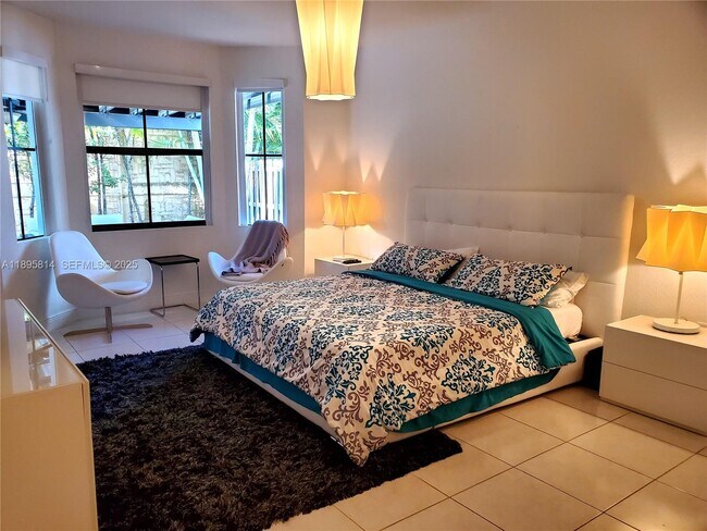 Building Photo - 9731 NW 10 Terrace