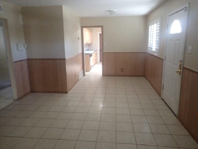 Building Photo - COMPETITIVELY PRICED NORTHEAST HOME