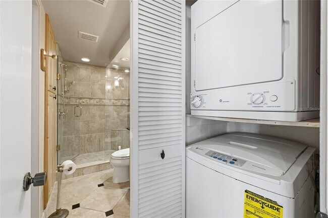 Building Photo - 9495 Blind Pass Rd