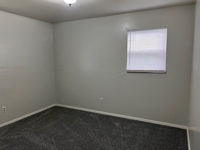 Building Photo - Country living - 4BR/2BA in Keithville - o...