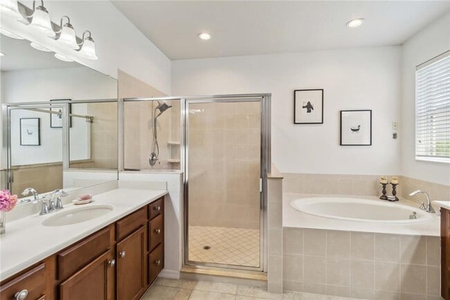 Building Photo - 6838 44th Terrace E