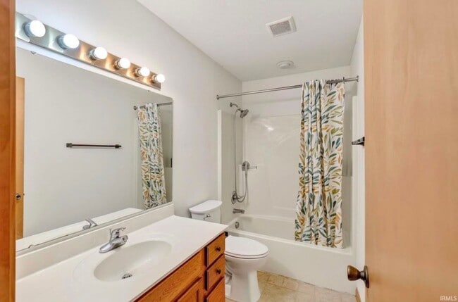 Building Photo - 1265 Virginia Ct