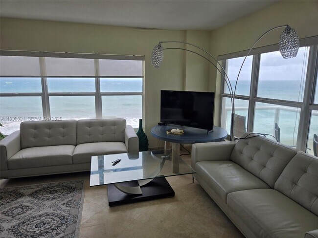 Building Photo - 3550 Galt Ocean Dr