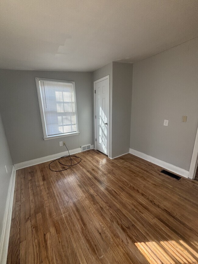 Building Photo - 4009 Beaver St