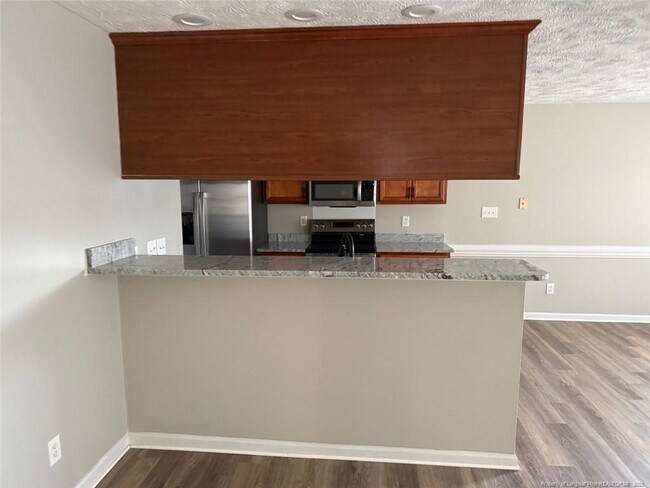 Building Photo - 8420 Deertrot Dr