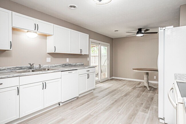 Building Photo - Please View 3D Virtual Walk-Through Before...