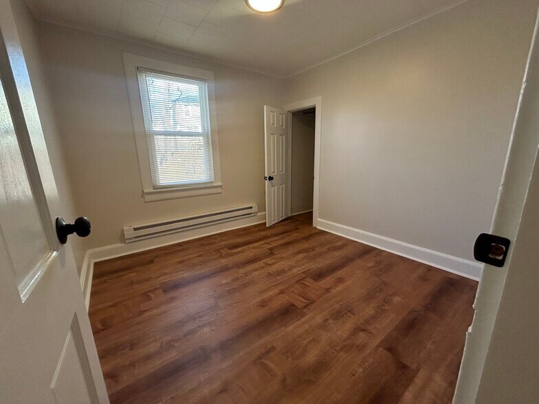 Building Photo - 663 Pawling Ave