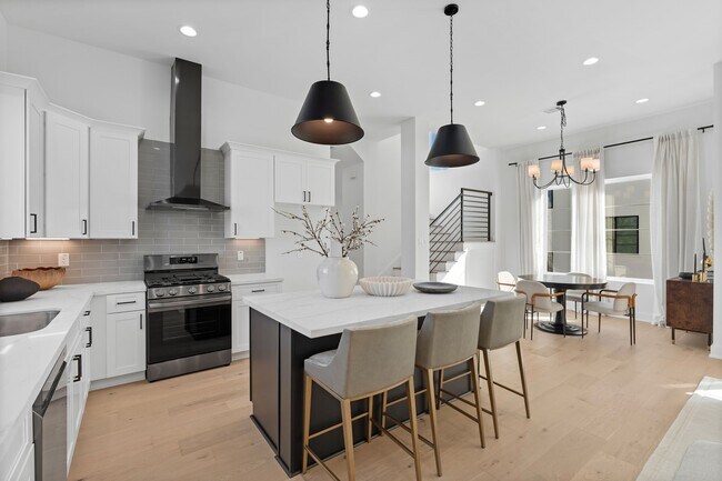 Building Photo - 8707 Ojeman Villas Dr