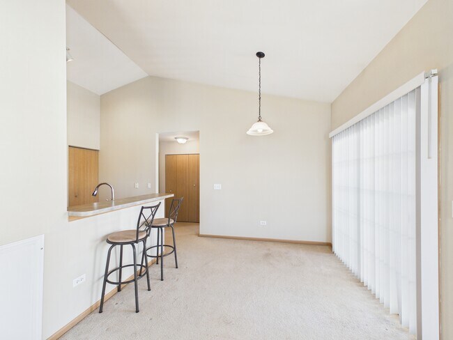 Building Photo - 917 Silverstone Dr