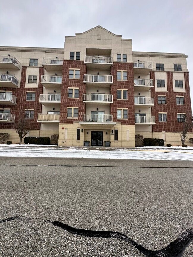 Primary Photo - 9440 S 51st Ave