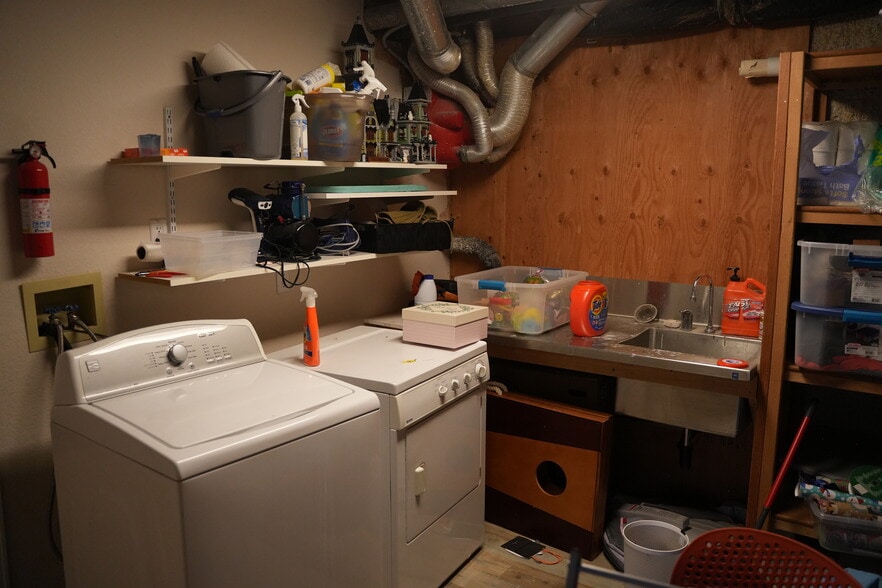 Building Photo - 3518 Nyland Way