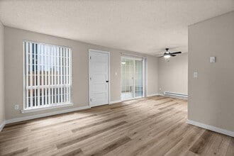 Building Photo - Boardwalk at University Place