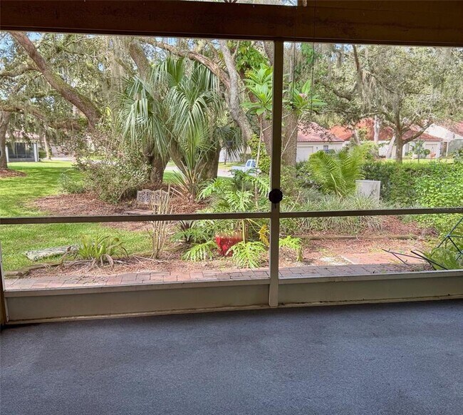 Building Photo - 1001 E Pebble Beach Cir