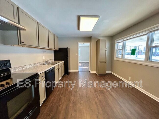 Building Photo - 6740 Doris Dr