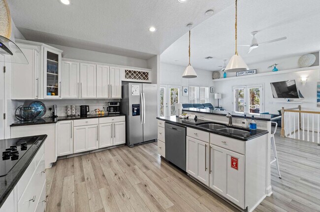 Building Photo - 42 Moody Dr