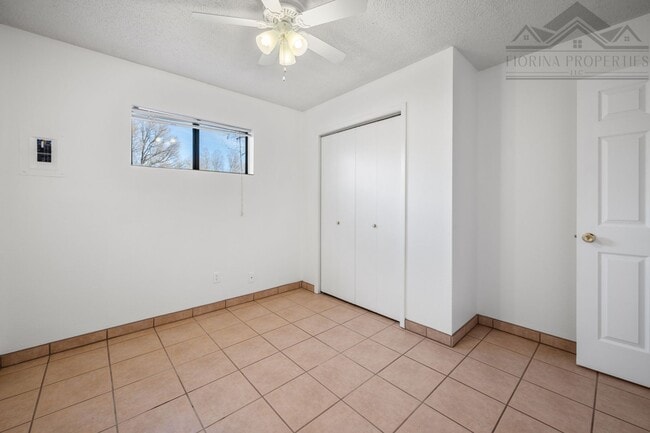 Building Photo - Santa Fe Charm on Camino Capitan