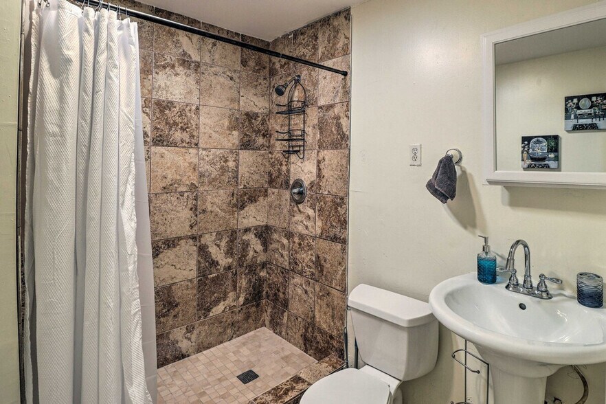 Building Photo - 2623 Flagler Ave