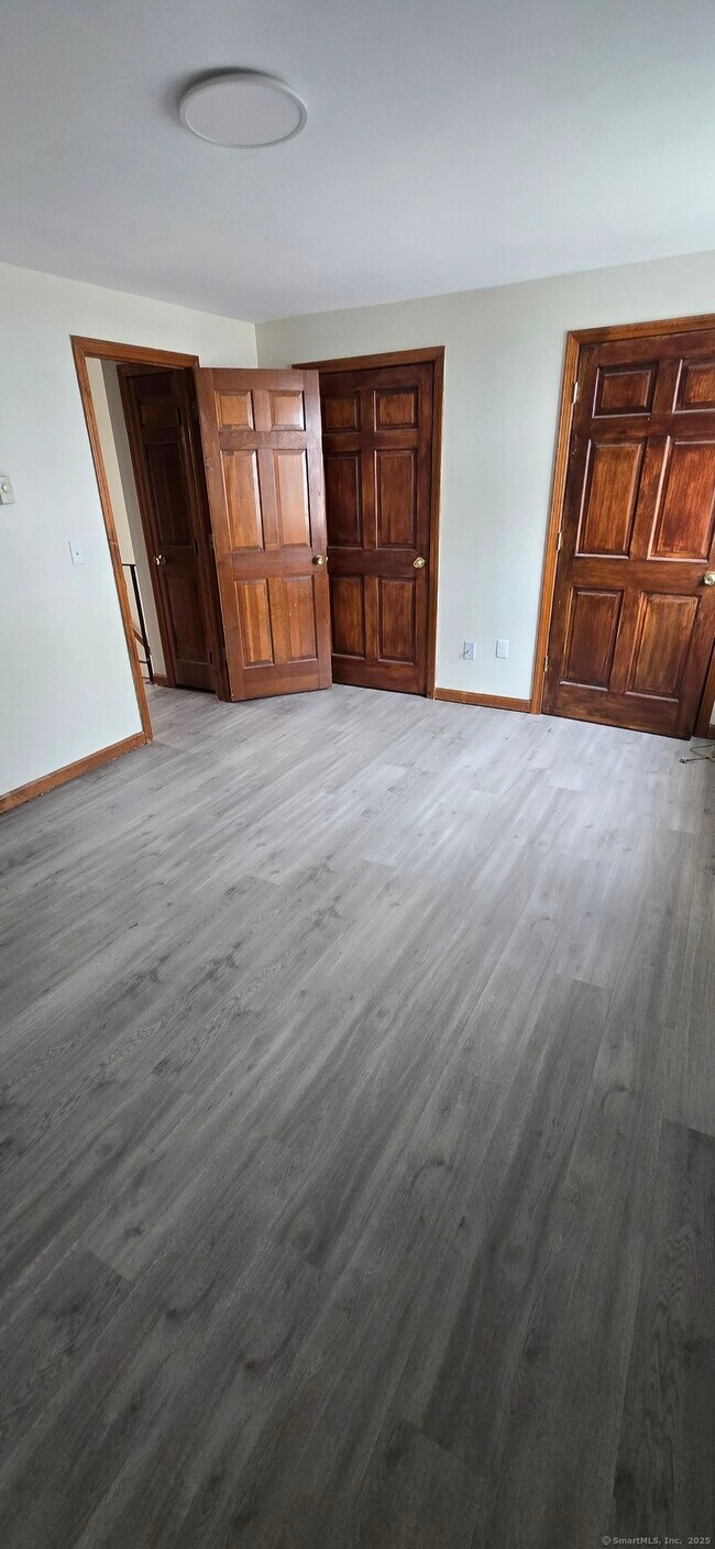 Building Photo - 106 Wakelee Rd