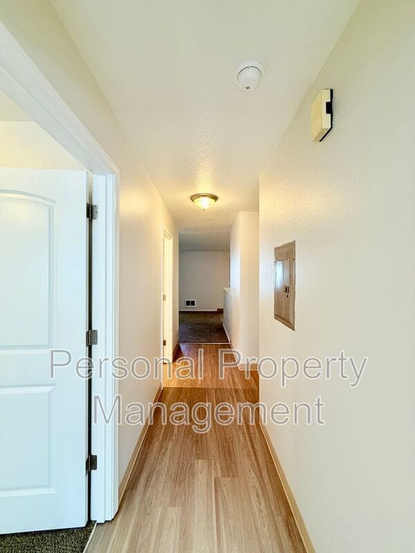 Building Photo - 3412 NE 66th Ave