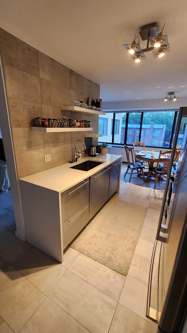 Building Photo - 5410 Connecticut Ave NW