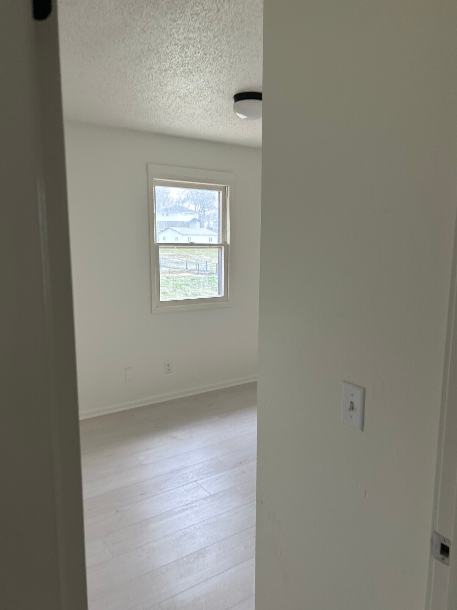 Building Photo - 4645 E Oakwood Dr