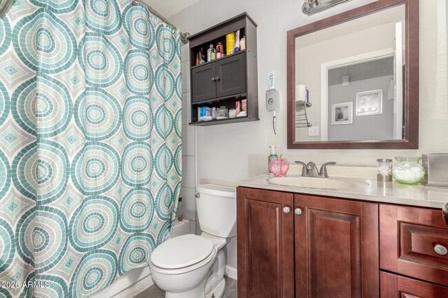 Building Photo - 5210 E Elmwood Cir