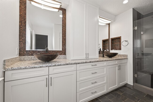 Building Photo - 1506 Apple Park Dr