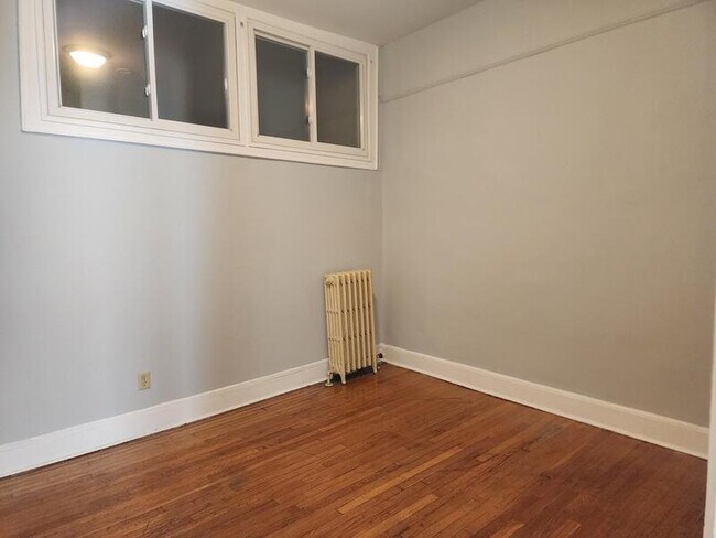 Building Photo - 192-194 Main Street - 14