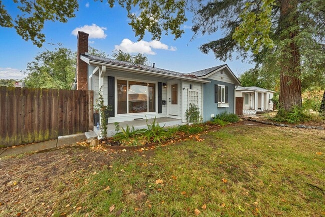Building Photo - Charming Fully Remodeled 3-Bedroom Home wi...