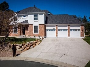 Building Photo - 8450 Melross Ct