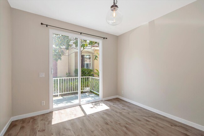 Building Photo - 18014 Flynn Dr