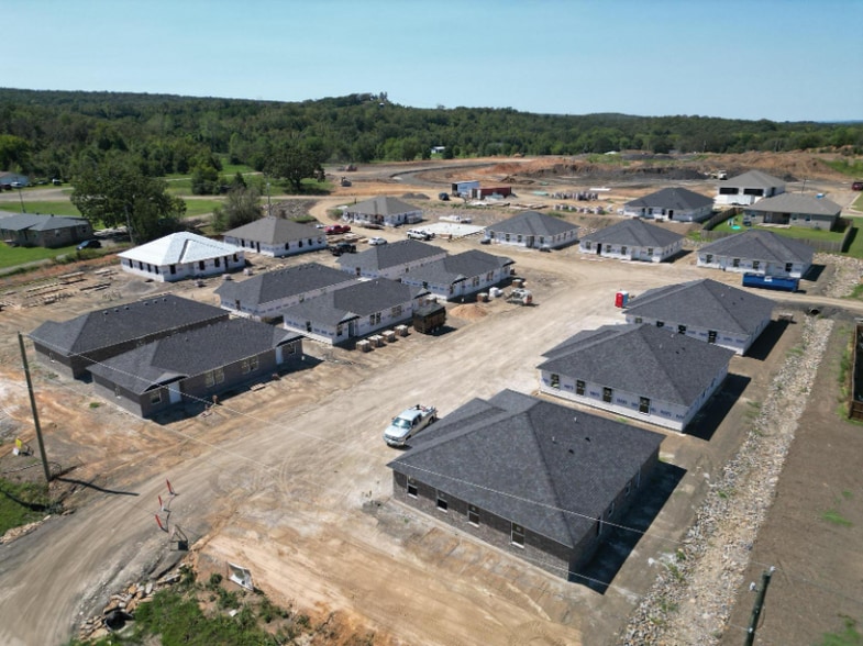 Building Photo - 803 Birch Way