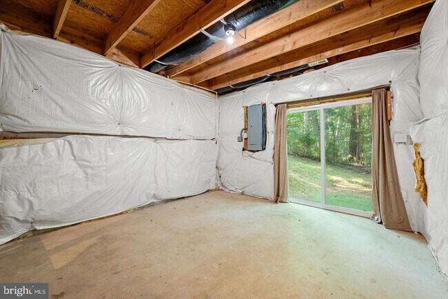 Building Photo - 175 Easy Hollow Rd