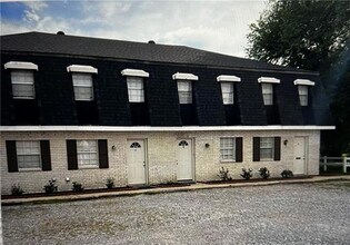 Building Photo - 203 Maryland Dr