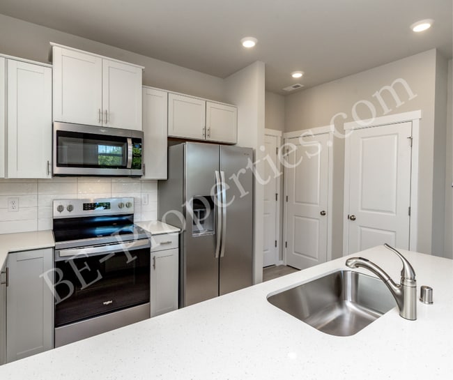 Building Photo - Tehaleh New Construction