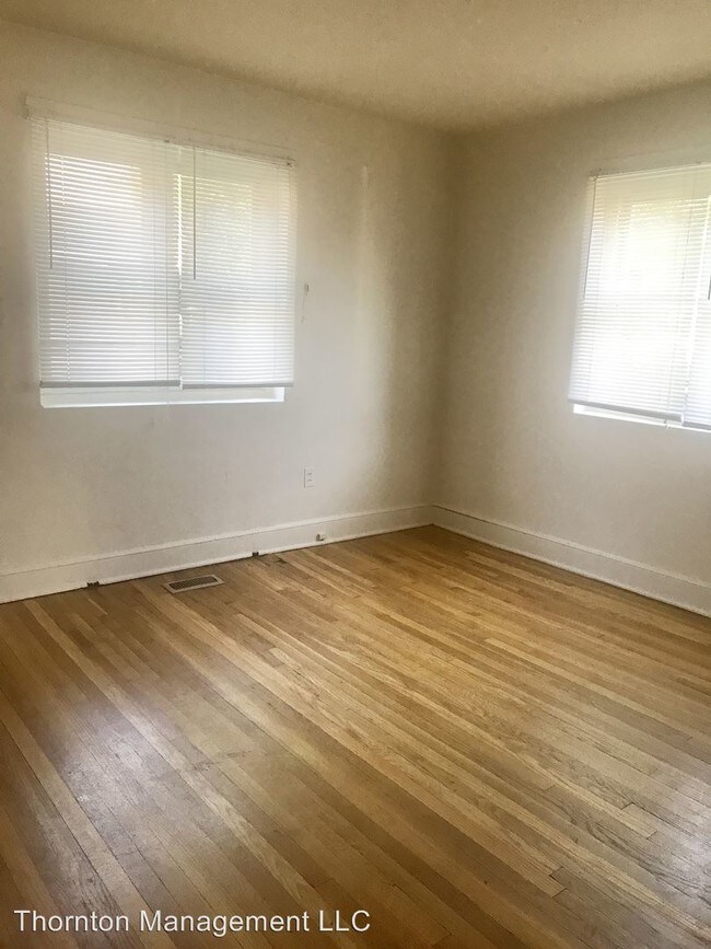 Building Photo - 913 Monument Ave