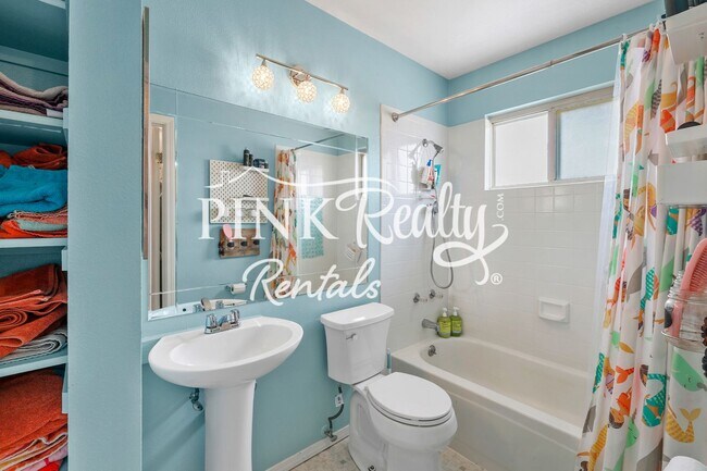 Building Photo - 3395 Beechwood Ct