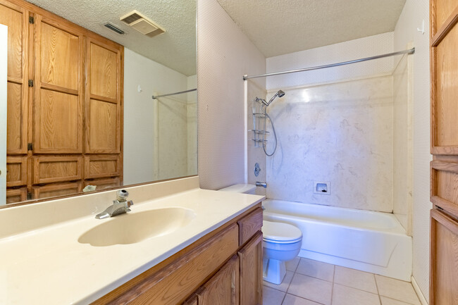 Building Photo - Two-story - 2 bedroom/ 2.5 bath townhome -...