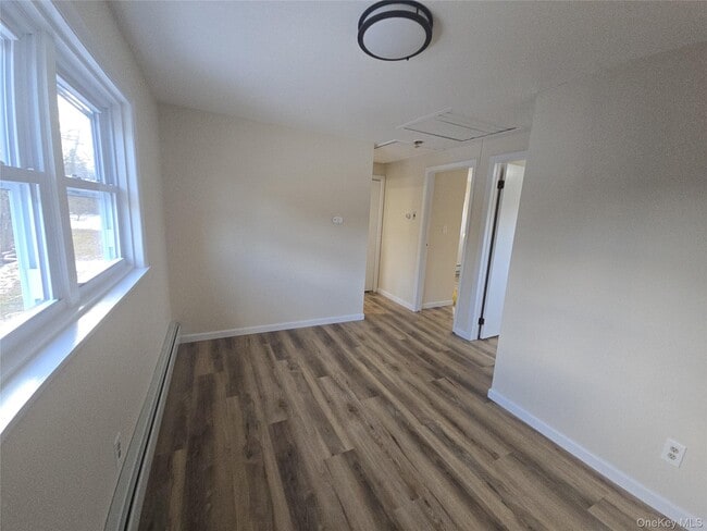 Building Photo - 91 Holloran Rd