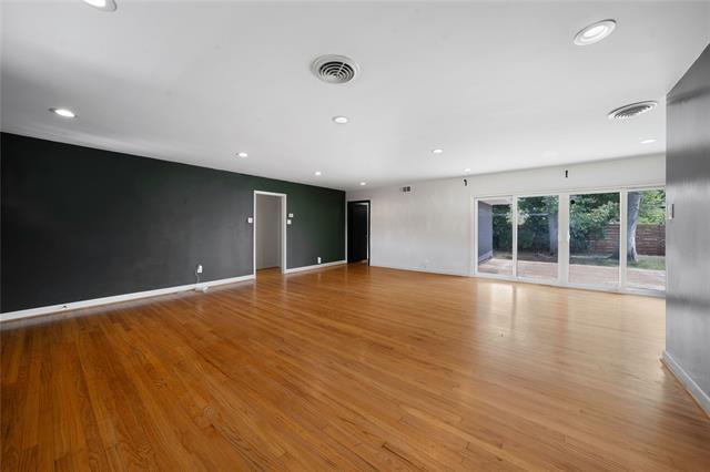 Building Photo - 10208 San Lorenzo Dr